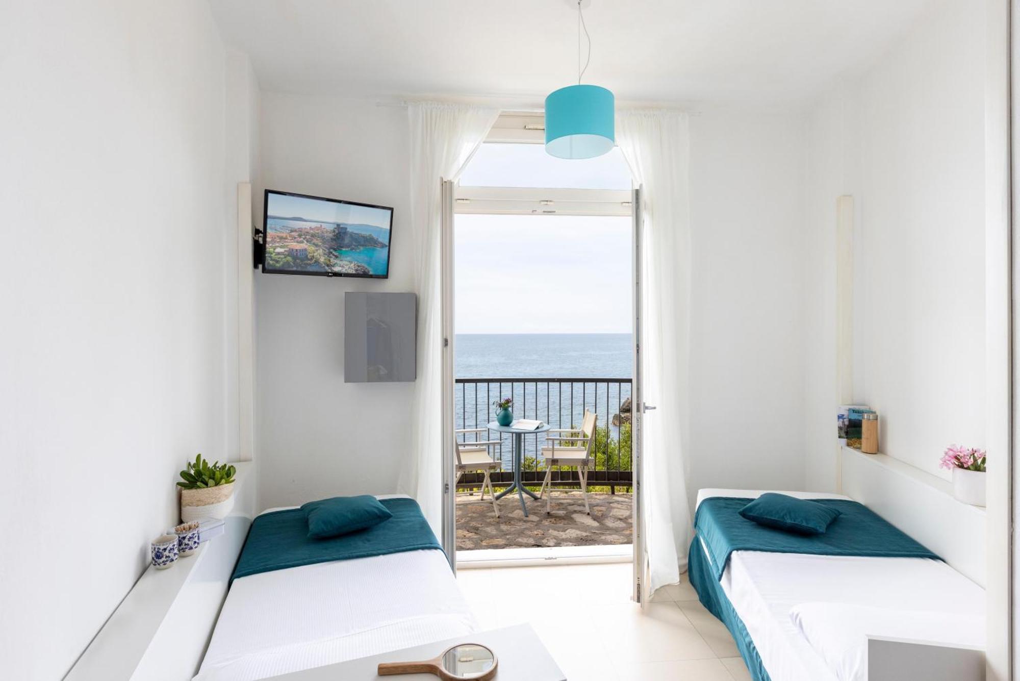Capo D'uomo Hotel 3*
